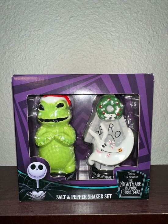 Disney Other - The Nightmare Before Christmas Salt & Pepper Shaker Set - Green & White